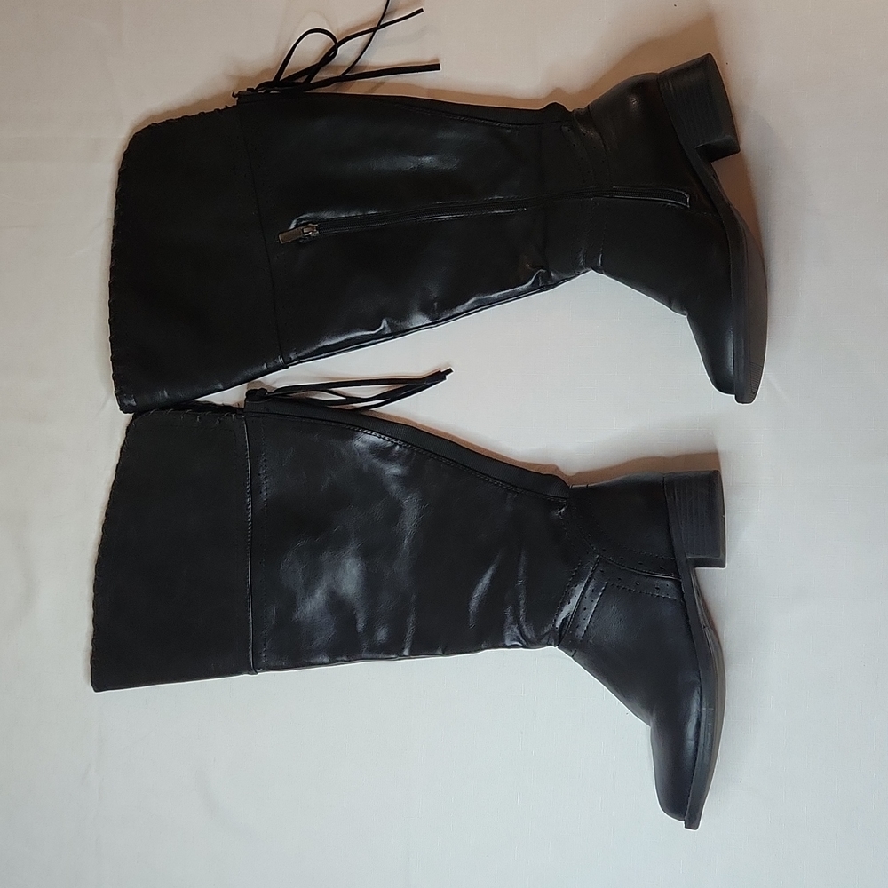 CloudWalkers over the knee boots. Size 8 wide